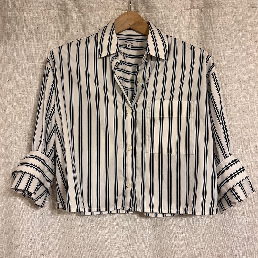 Madewell Cropped Navy and White Striped Button Down
